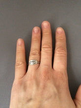 Load image into Gallery viewer, delicate sterling silver Bird ring