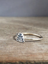 Load image into Gallery viewer, Pyramid stacking ring
