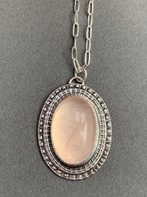 Load image into Gallery viewer, Rose quartz pendant