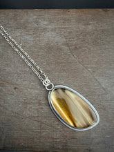 Load image into Gallery viewer, large montana agate necklace