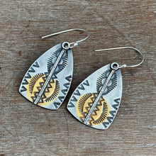 Load image into Gallery viewer, Keum Boo Patterned Shield Earrings