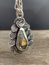 Load image into Gallery viewer, Rutilated Quartz Shard pendant