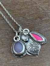 Load image into Gallery viewer, Vibrant Monstera Leaf Charm Set with Grey Spinel