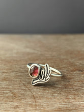 Load image into Gallery viewer, Pink tourmaline and antler accent size 7