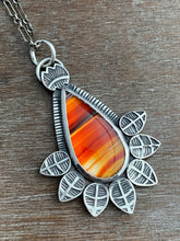 Load image into Gallery viewer, Agate with sunset colors pendant