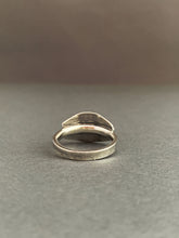 Load image into Gallery viewer, Small size 7 Eye and feather ring