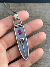 Load image into Gallery viewer, Hummingbird skull and garnet