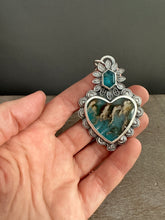 Load image into Gallery viewer, Plume agate Sacred heart