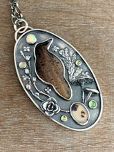 Load image into Gallery viewer, Mossy crow necklace
