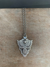 Load image into Gallery viewer, Night owl