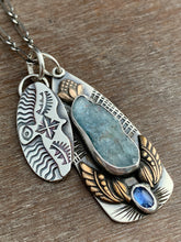 Load image into Gallery viewer, Green kyanite with bird charm set