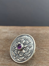 Load image into Gallery viewer, Shield Ring 5