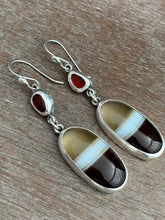 Load image into Gallery viewer, Agate and garnet earrings