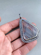 Load image into Gallery viewer, Zebra hichoryite medallion