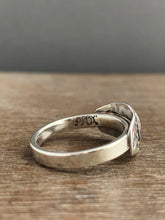 Load image into Gallery viewer, Open eye ring size 9