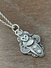 Load image into Gallery viewer, Owl pendant #19 - Rainbow Moonstone
