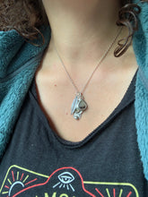 Load image into Gallery viewer, Purple Labradorite and dendritic agate charm necklace set