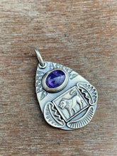 Load image into Gallery viewer, Tanzanite lion charm