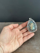 Load image into Gallery viewer, Birds and cloud pendant