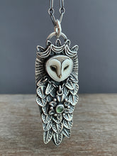 Load image into Gallery viewer, Owl Queen 2