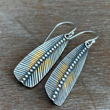 Load image into Gallery viewer, Keum Boo Feather Earrings