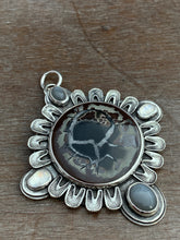 Load image into Gallery viewer, Septarian pendant