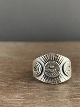 Load image into Gallery viewer, Triple moon ring size 8