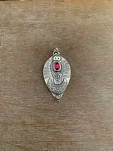 Load image into Gallery viewer, Owl pendant - rhodolite garnet and labradorite