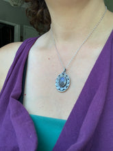 Load image into Gallery viewer, Labradorite double sided pendant