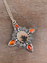 Load image into Gallery viewer, Dendritic agate and hessonite garnet medallion