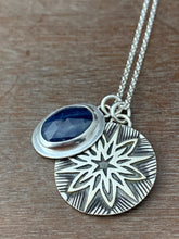 Load image into Gallery viewer, Snowflake Charm set #4
