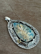 Load image into Gallery viewer, Birds and cloud pendant