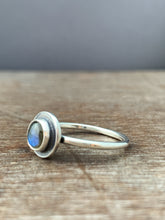Load image into Gallery viewer, Labradorite ring size 7