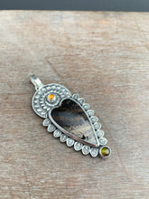 Load image into Gallery viewer, Montana agate Sacred Heart pendant