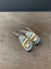 Load image into Gallery viewer, Keum Boo Basket Weave Earrings