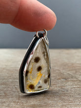 Load image into Gallery viewer, Quartz charm