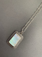 Load image into Gallery viewer, Moonstone pendant