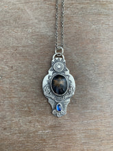 Load image into Gallery viewer, Dendritic quartz with kyanite