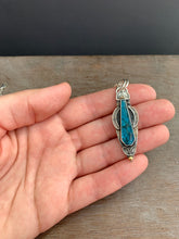 Load image into Gallery viewer, Apatite medallion