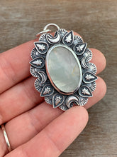 Load image into Gallery viewer, Aquamarine pendant