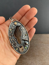 Load image into Gallery viewer, Mossy crow necklace