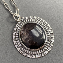 Load image into Gallery viewer, Hypersthene pendant