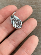 Load image into Gallery viewer, Charm necklace