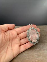 Load image into Gallery viewer, Quartz pendant