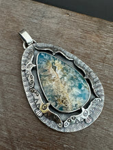 Load image into Gallery viewer, Birds and cloud pendant