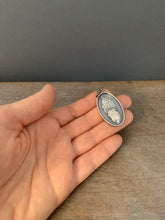 Load image into Gallery viewer, Sacred heart pendant