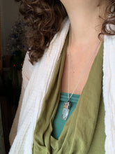 Load image into Gallery viewer, Icy Quartz crystal necklace 2