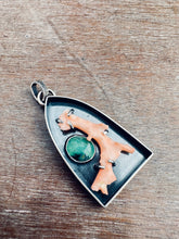 Load image into Gallery viewer, Coral and Peruvian Opal Shrine