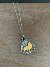 Load image into Gallery viewer, 24k Keum Boo Lion Silhouette On a Stamped Background