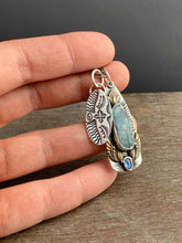 Load image into Gallery viewer, Green kyanite with bird charm set